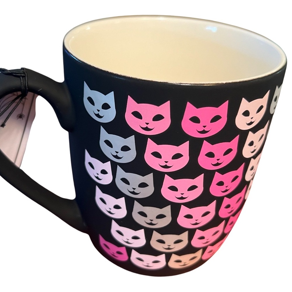 Cobwebs & Cauldrons NWT Halloween Black Pink Kitty Smooth Soft Touch Mug - Picture 4 of 6